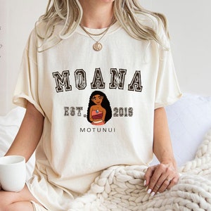 Komfort Farben Disney Prinzessin Vaiana Shirt, Disney Urlaub Shirt, Disney Mädchen Shirt, Disney passendes Shirt, Prinzessin Spaß Geschenk