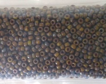 8/0 Matubo Opaque Green Picasso Seed Bead 50 grams