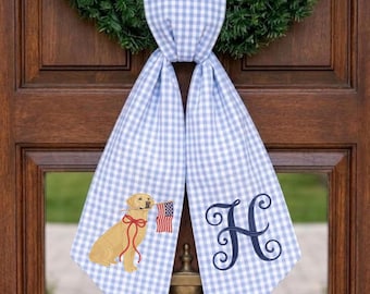 Ceinture couronne brodée monogramme personnalisé, chien des États-Unis brodé, drapeau américain, décoration de porte en seersucker, ceinture couronne des États-Unis, 250e anniversaire