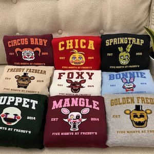Custom Five Nights at Freddys Shirt, Vintage Halloween Horror 2025 Shirt, Vintage Style Five Nights at Freddy&#39;s Shirt, Halloween Gamer Shirt