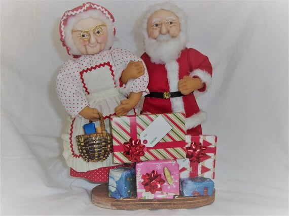 Santa Claus Music Decoration, Mrs. & Mr. Claus, Music Decoration, Musical Christmas Decoration, Toyland Music Box, Christmas Decor, Gift