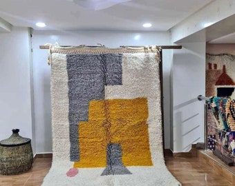 Maestría marroquí: alfombras tradicionales hechas a mano por artesanos bereberes