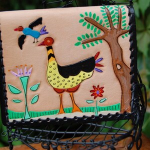 Cuero pintado a mano de aves de arte popular caso ID