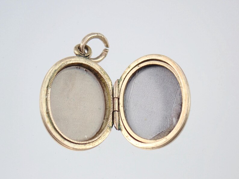 Cloth Locket Antique Victorian 9k Gold Floral Celtic Knot Locket: Blue & White ...