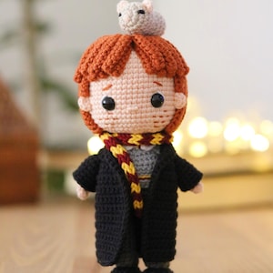 Padrão de crochê para amigurumi de mago vermelho e rato (PDF) (inglês)