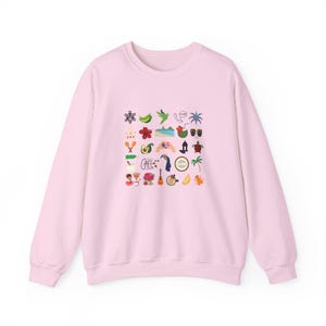 Lieferzeit 2-4 Werktage in der Serie Puero Rico Kultur Unisex Sweatshirt mit Rundhalsausschnitt Schwere Mischung mit Boricua Symbolen Light Pink