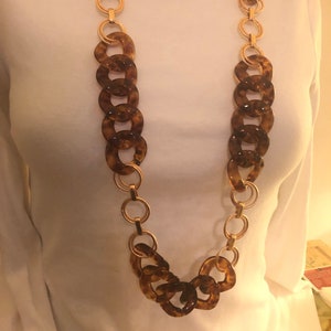 &quot;3-teiliges Schmuckset aus Schildpatt und Gold mit langer oder kurzer Kette und Ohrringen &quot;&quot;TORTOISESHELL AND GOLD&quot;&quot;&quot;