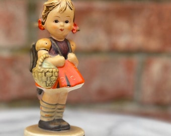 Figurine Hummel Goebel « Écolière avec panier » #51 2/0 Fabriquée en Allemagne