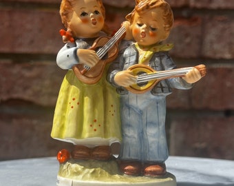 Hummel Goebel "Happy Days" Figurine Made In Germany #150 2/0