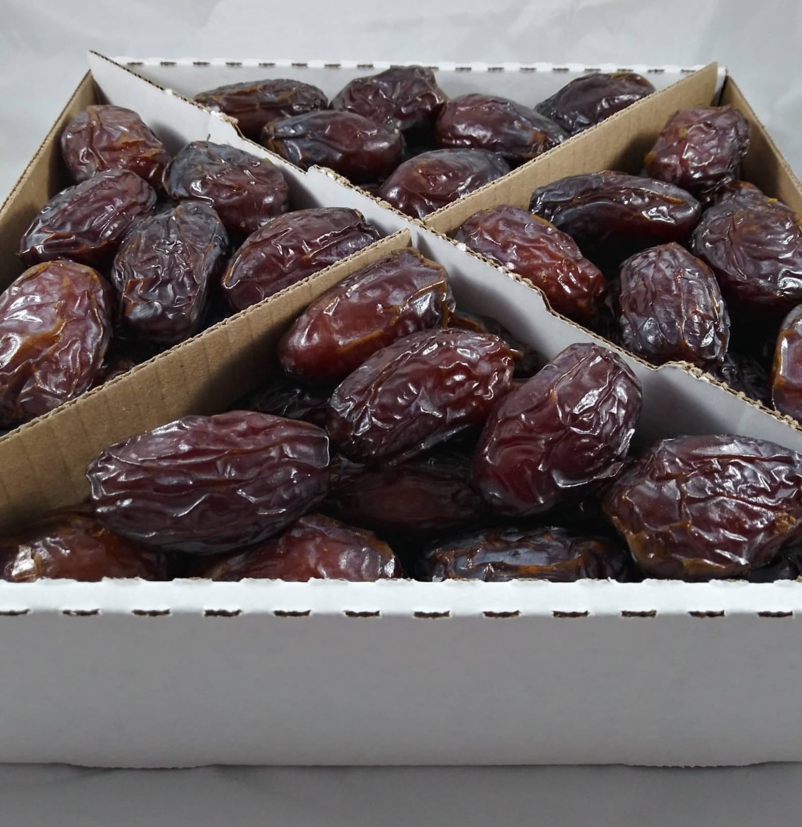 5 Lb Fresh JUMBO Medjool Dates Gift Box / Vegan Gift / Premium Etsy