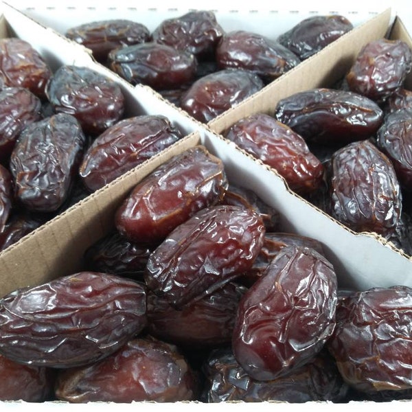 5 Lb Fresh JUMBO Medjool Dates Gift Box / Fresh soft dates / Premium gift box /