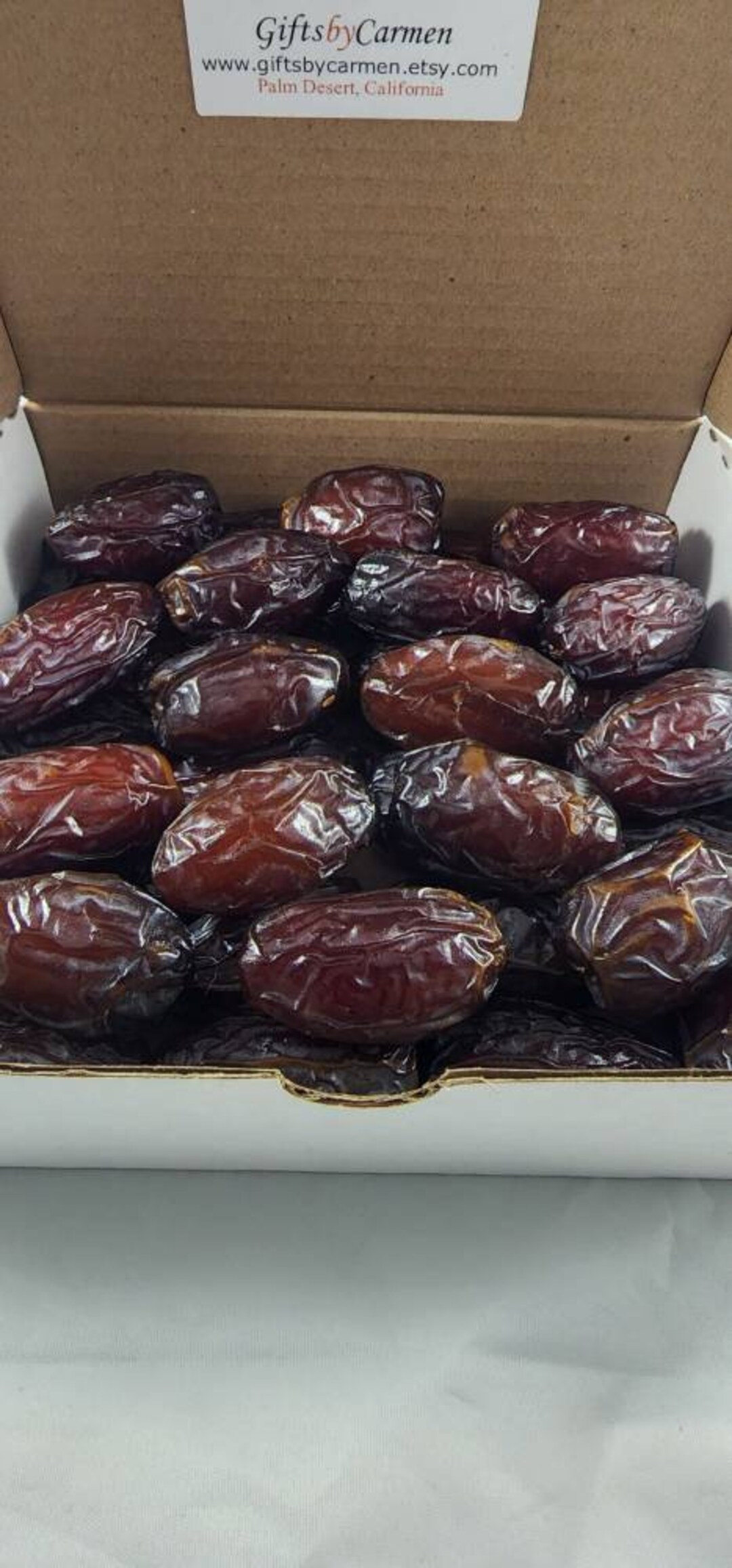 2 Lb Fresh LARGE Whole Medjool Dates Gift Box delicious & Etsy