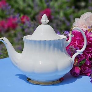 Vintage Royal Albert Val D&#39;or Teapot & Lid, Vintage Bone China English Teapot, White Porcelain Teapot Made in England, Wedding Party Decor