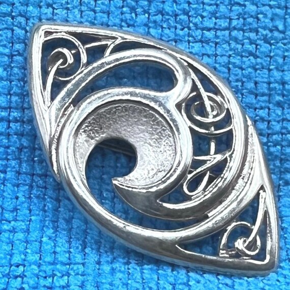 Ola Gorie Evie Silver Celtic Brooch Waves Made in UK Signed 11g 2X1"