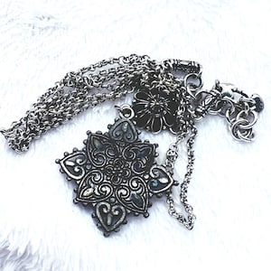 Brighton Necklace 2 Strand Black Enamel Silver Tone Hearts Art Nouveau Revival immagine 5