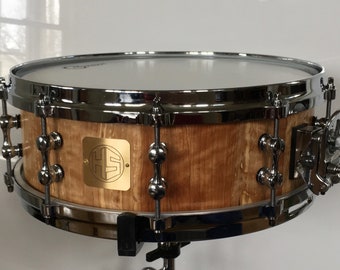 Snare Drum, Figured Birch, Stave Construction, Reinforcement Rings, 14"X5", Solid Wood, Die Cast Hoops