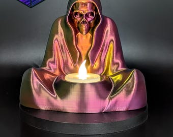 Caveira com capuz e vela de LED inclusa, modelo impresso em 3D com vela de LED.