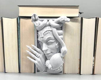 Medusa Bookend: Enchanting Fantasy Horror Magic | Perfect gift for book lovers, fans of horror and gothic decor - Book Nook