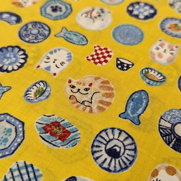 NEW Porcelain Cats Senyo Japanese cotton fabric SO-57500-1B yellow