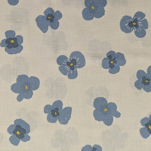 NEW Blooming Pansies Koizumi Japanese cotton fabric 142-1292-B1 white