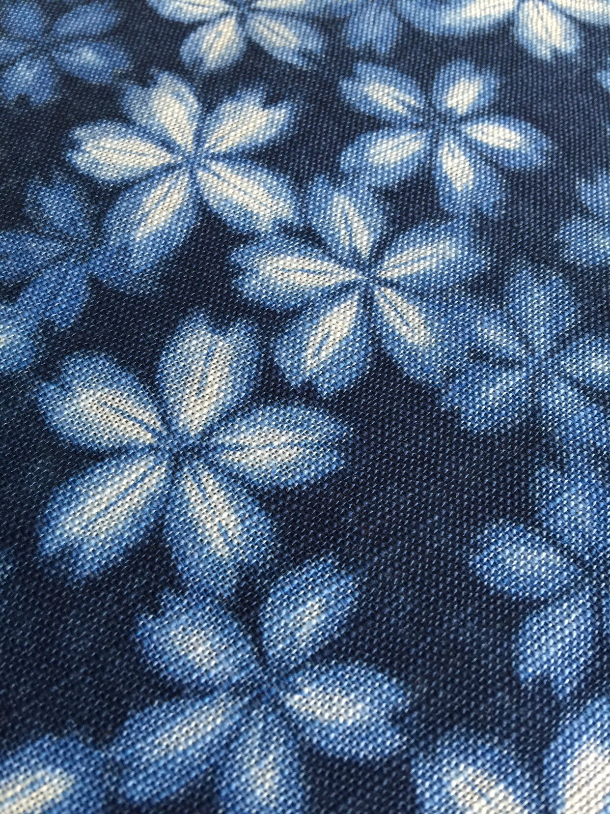 Kokka shibori cherry blossoms sakura stars Japanese cotton fabric LGA-36080-4-A navy blue