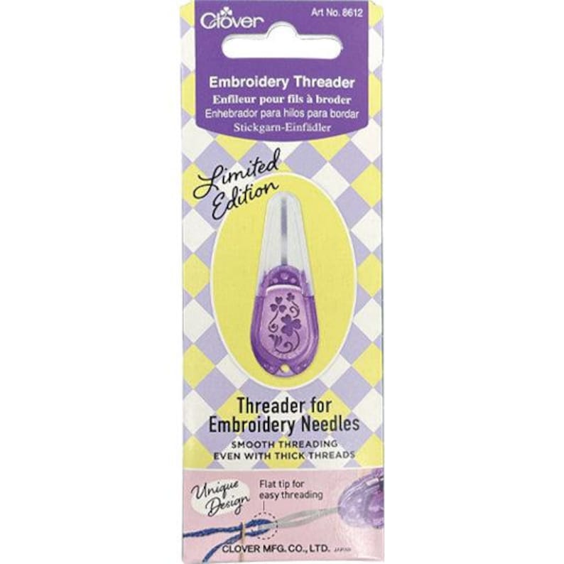 Clover Embroidery Needle Threader 8611 green