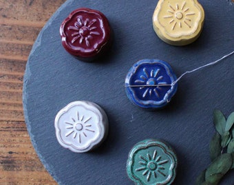 Cohana Magnetic Spool, Rosa, 35x46mm, Rocchetto Magnetico In Ceramica Per Aghi E Spilli, Artigianale Giapponese