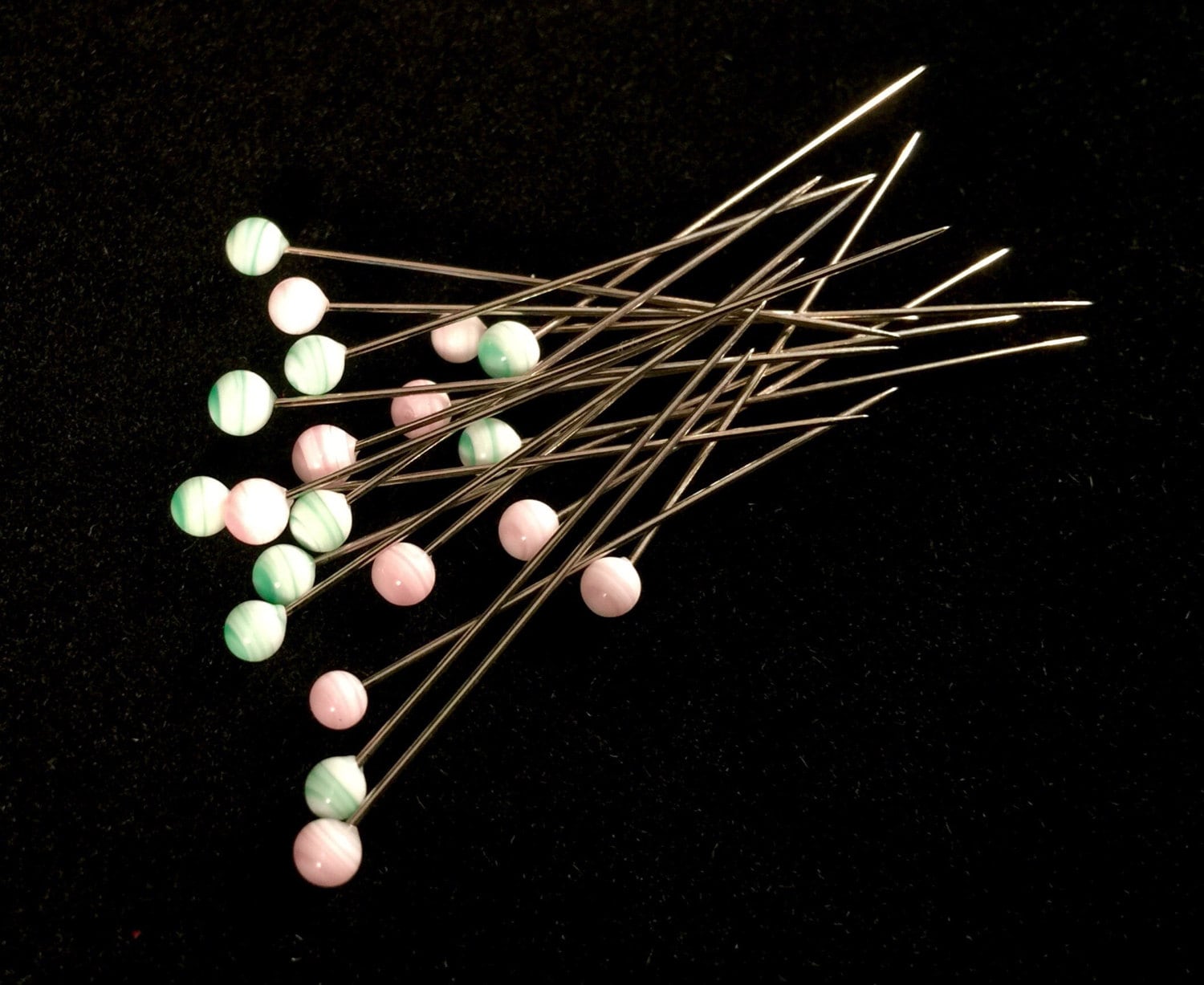 Tulip Glass-head Pins Sakura Thn-096e From Hiroshima Needles Tulip Glass-head Pins Sakura Thn-096e From Hiroshima Needles
