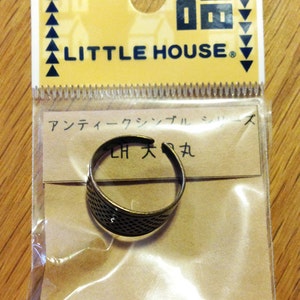 Little House Japanese Knuckle Ring Thimble