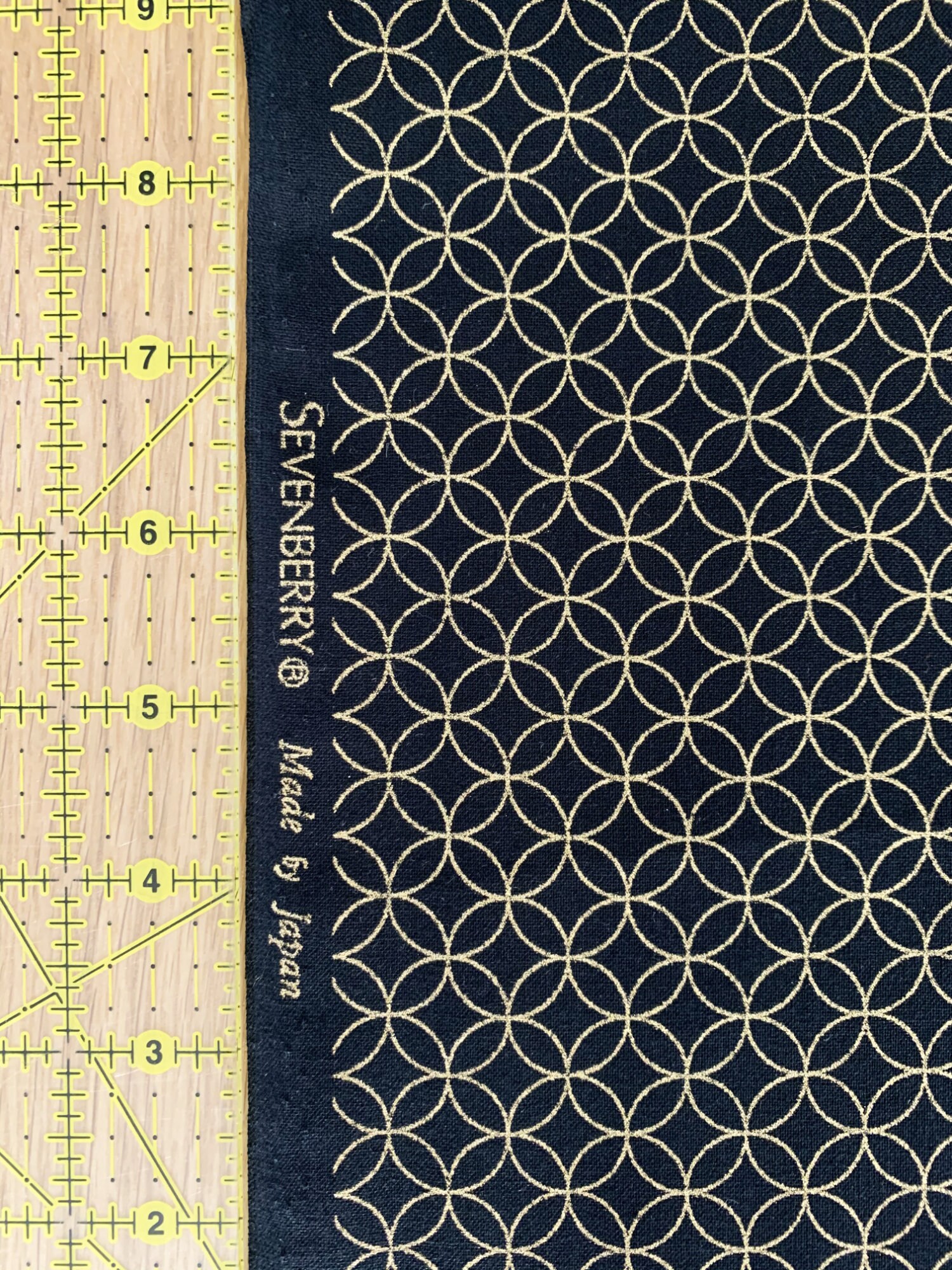 Golden Shippo Circles Sevenberry Japanese Cotton Fabric