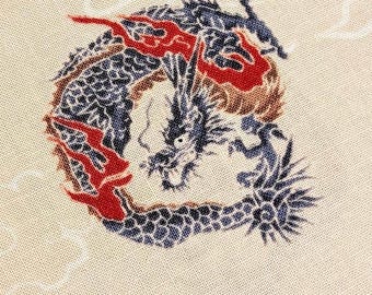 OFERTA Tela de algodón Hishiei Circling Dragons H-7107-1A color beige - MEDIA YARDA