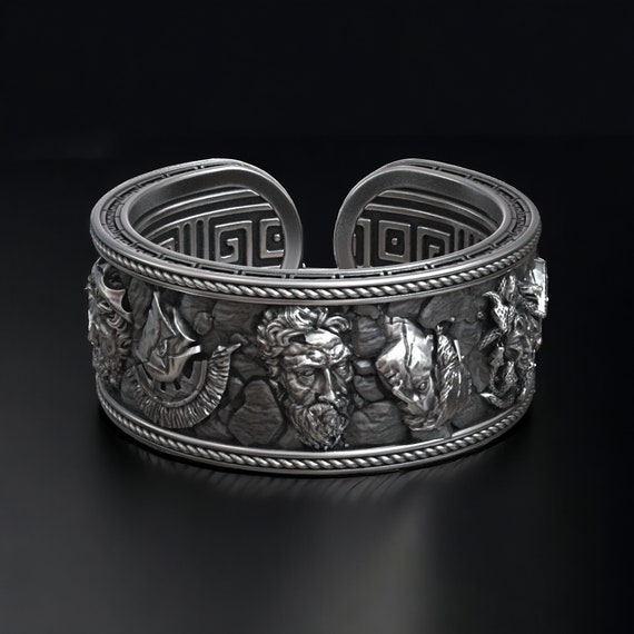 Chief Family!! Vintage Sterling Silver Bracelet Cuff Old Chief Family!! Vintage Sterling Silver Bracelet Cuff Old