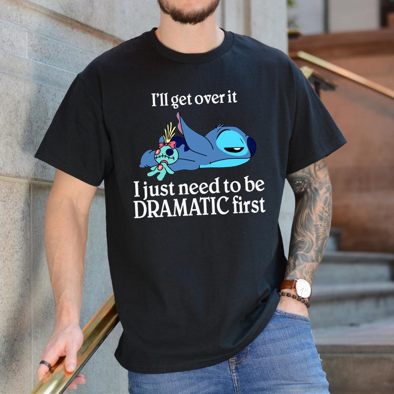Camiseta gráfica de Stitch divertida: camiseta con cita dramática imagen 7