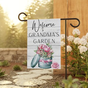Personalized Garden Flag, Sunflower Outdoor Decor, Spring Welcome Banner, Grandma&#39;s Garden Flag, Nature-Inspired Yard Decor, Love Grows Here