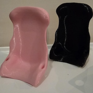 Customizable 3D Printed Plush Art Toy Car Seat Decor: Magsafe Compatible, Vent Clip Option