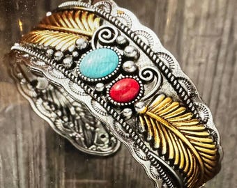 Handgemaakte boho western turkoois koraal veren manchetarmband, geschenkverpakking