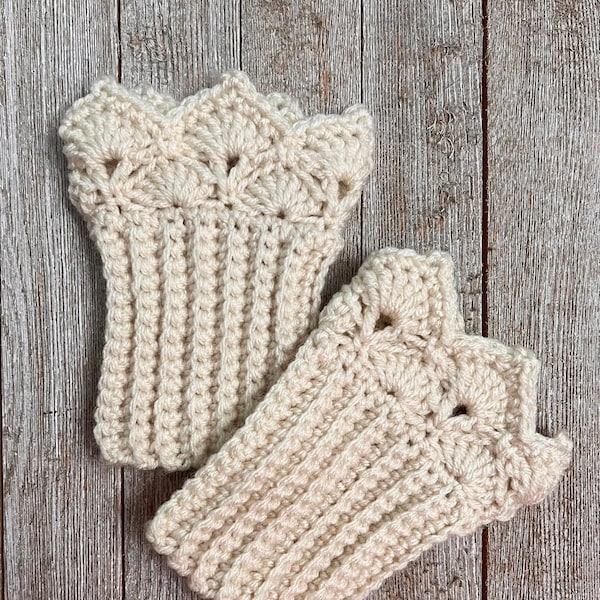 Off-White Boot Cuffs for Short Boots with Prairie Points Edging
