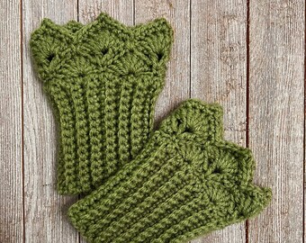 Tea Leaf Green Boot Cuffs for Short Boots with Prairie Points Trim