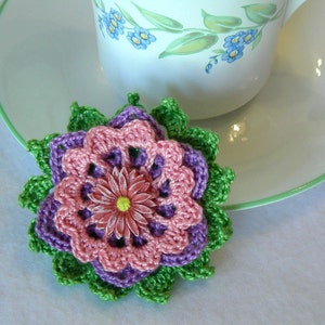 Garden Joy Crochet Flower Brooch, Crochet Thread Pin image 3