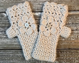 Light Gray Fingerless Gloves with Flower