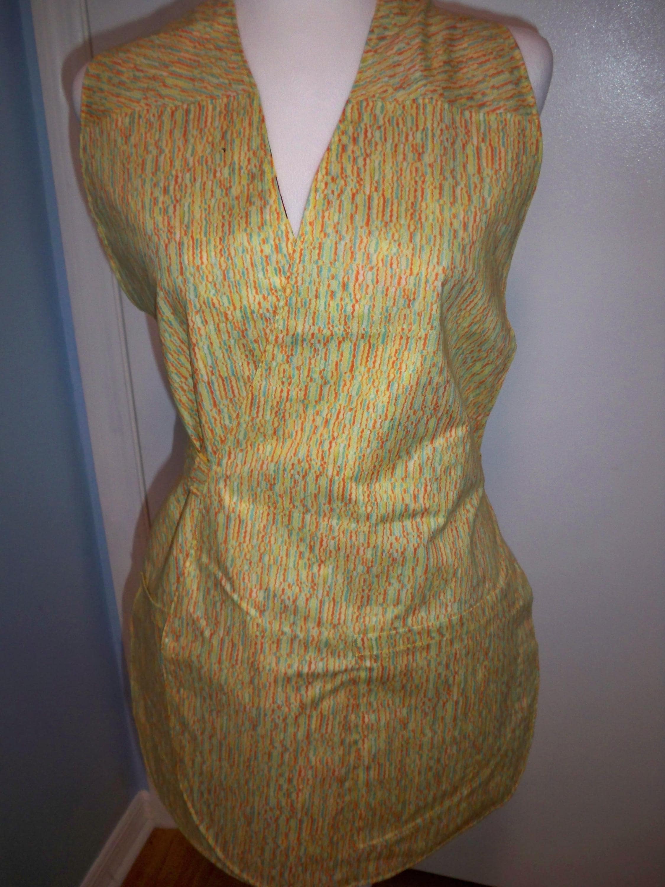 Adult Wrap Backless, Reversible Aprons, One Size Fits All! Vintage ...