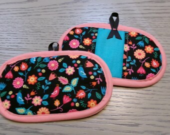 Fingertip Oven Mitts, Potholders, Pot Pinchers, Insul-Brite Lined for Heat Resistance, Homemade, Kitchen Decor, Flowers, Birds on Black