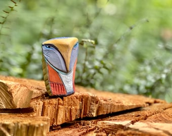 Escultura de búho de arcilla hecha a mano, figura de cerámica esmaltada de colores, un regalo único y conmovedor para familiares, amigos y amantes de la naturaleza.