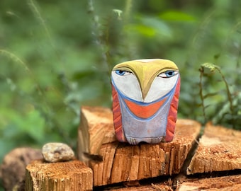 Escultura de búho de arcilla hecha a mano, figura de cerámica esmaltada de colores, un regalo único y conmovedor para familiares, amigos y amantes de la naturaleza.