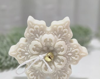 Christmas Candle – Snowflake Sculptural Soy Candle | Neutral Holiday Decor & Ready to Gift