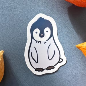 Adesivo pinguino / Adesivi fustellati in vinile lucido lavabili in lavastoviglie / Pinguini carini / Adesivo impermeabile kawaii per laptop, telefono, bottiglia d'acqua