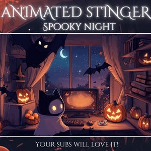 Può includere: Illustrazione digitale di una scena spettrale notturna con zucche, pipistrelli e una luna crescente. Il testo "Animated Stinger Spooky Night" è in alto, con "Your Subs Will Love It!" in basso. Una figura simile a un gatto in costume da fantasma è seduta davanti a un computer.