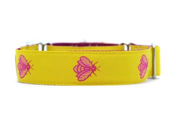 Wide 1 1/2 inch Adjustable Buckle or Martingale Dog Collar in Yellow Bees