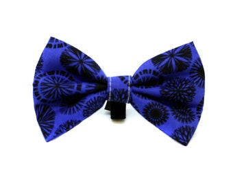 Bow Tie for Dog Collar attaches with hook-and-loop fastener Black and Blue Flowers