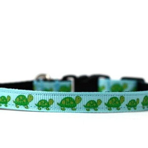 3/8 Wide Collar for Cat or Tiny Puppy in Turtle Fun Blue